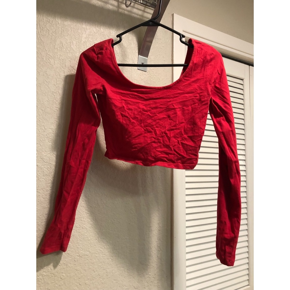 Red fitted crop top